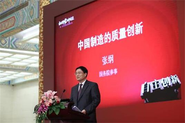 纪凌尘五一和韩国女友约会，女友174高个漂亮有气质，恋爱4年很甜_阚清子_网友_高大和